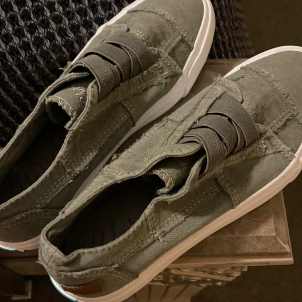 Blowfish Malibu’s size 8